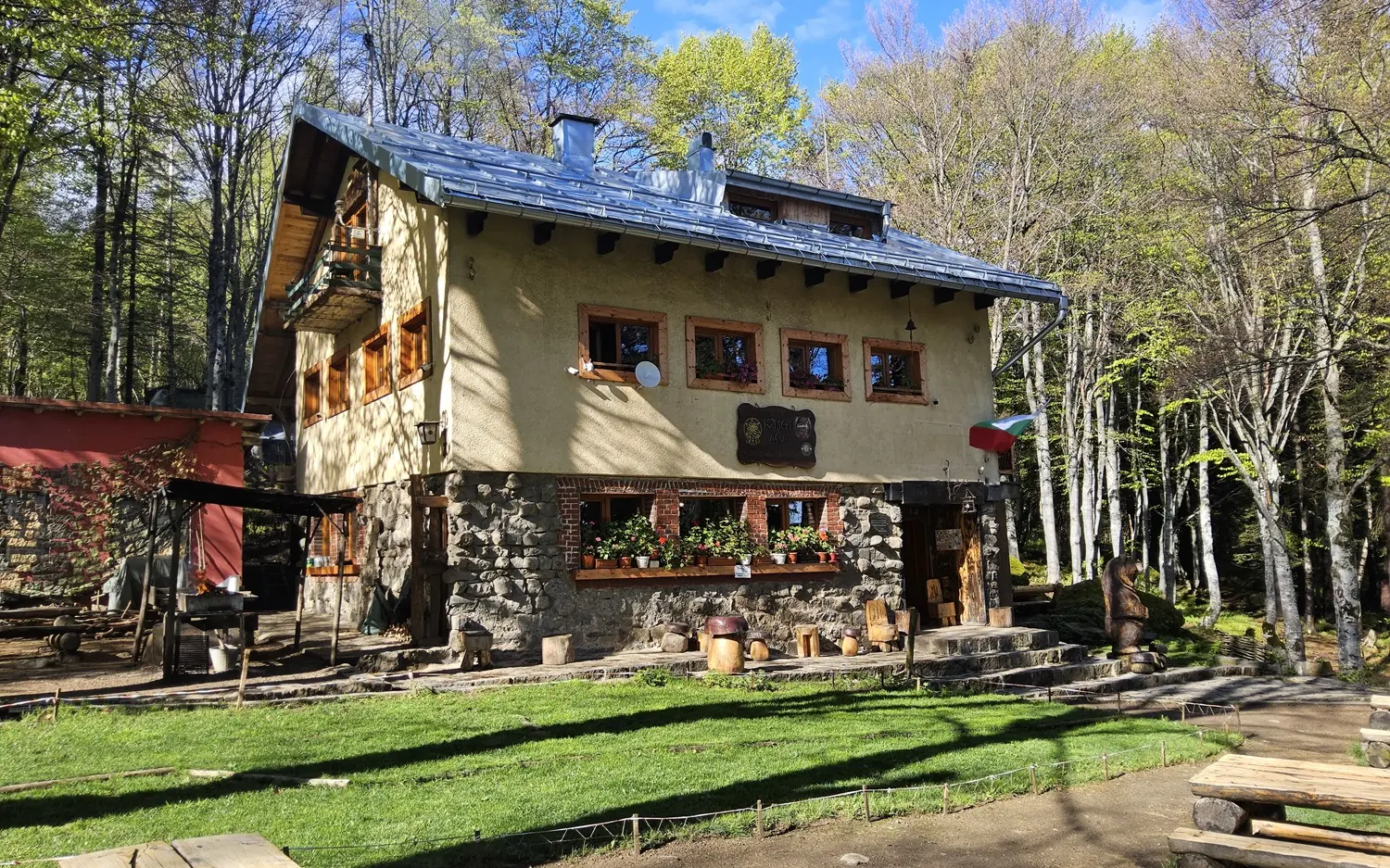 Хижа „Камен дел“