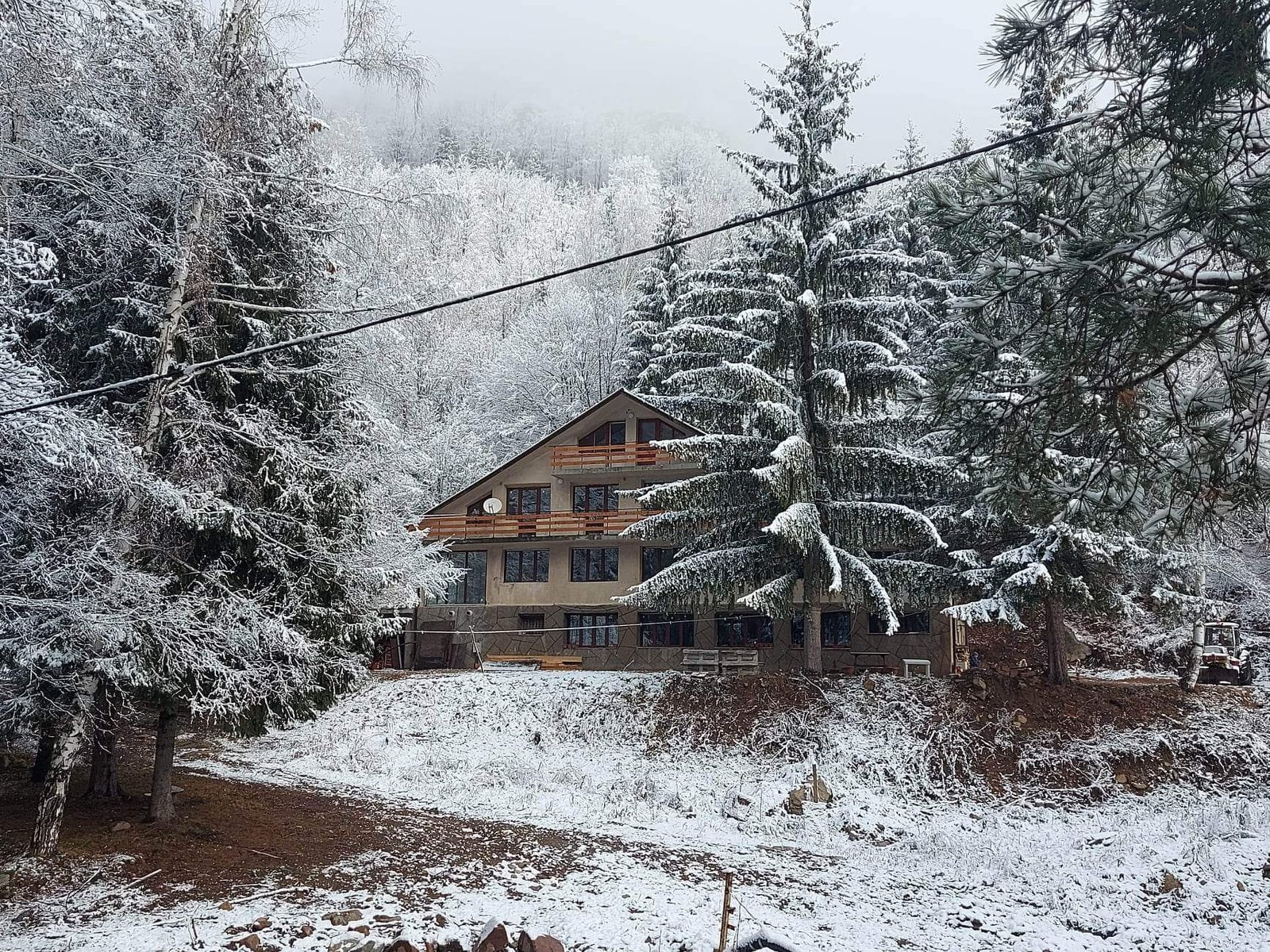 Хижа “Пробойница”